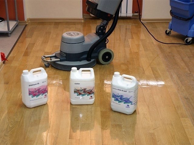 Clean dry carpet cleaning