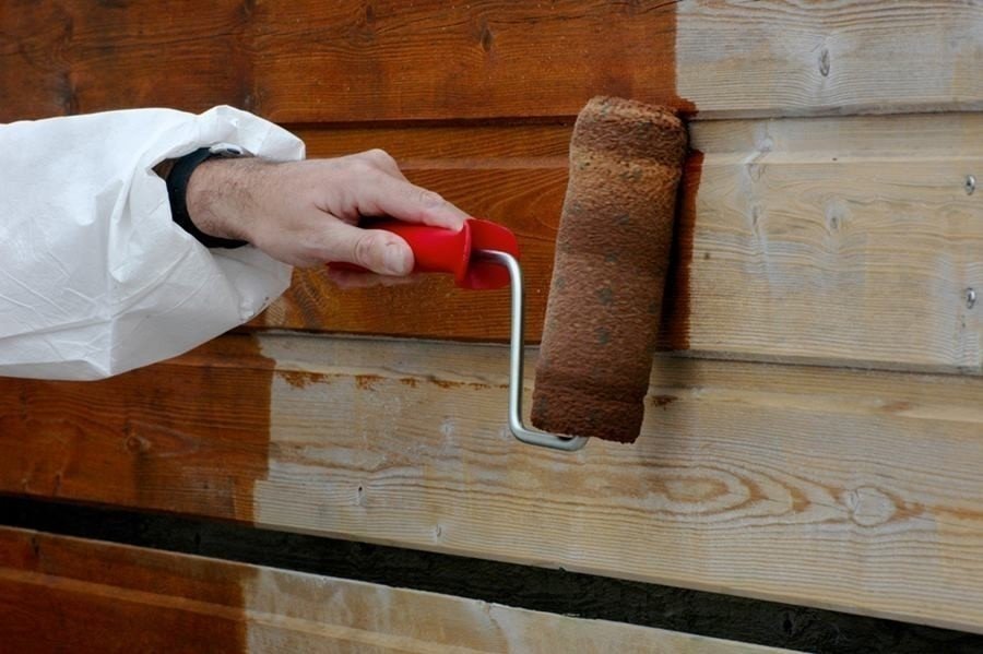 Покраска лаком деревянных домов наружные