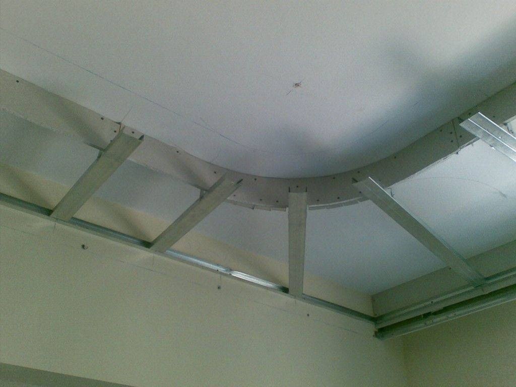 Каркас двухуровневого потолка из гкл