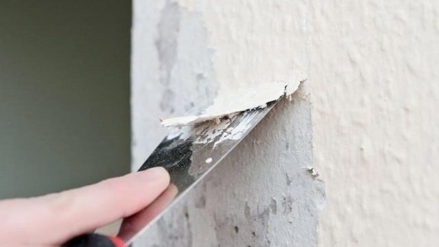Как снять водоэмульсионную краску со стен