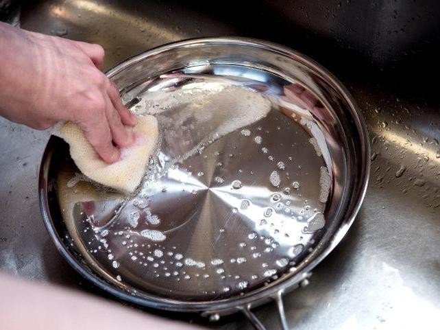 Средство для очищения сковороды от нагара