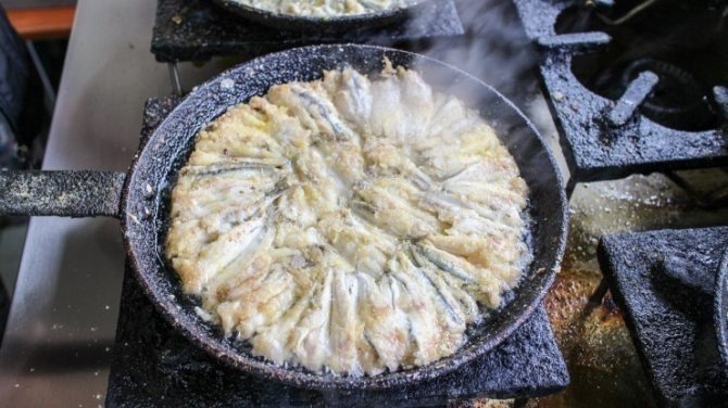 Хамси на турецкой сковороде