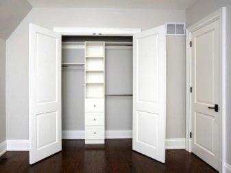 Встроенный шкаф в гардеробную