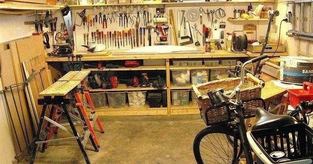 Стеллаж под инструменты в гараж
