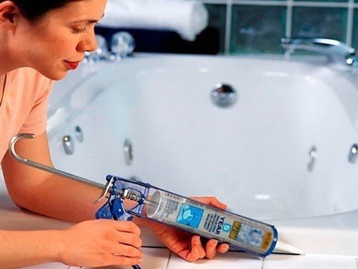 Силиконовый герметик для ванной