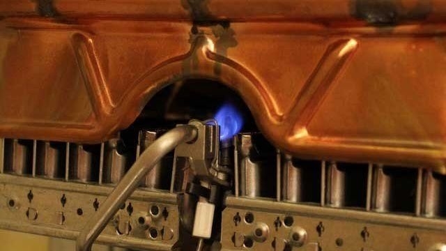 Почему тухнет газовая колонка: причины отключения колонки во время работы