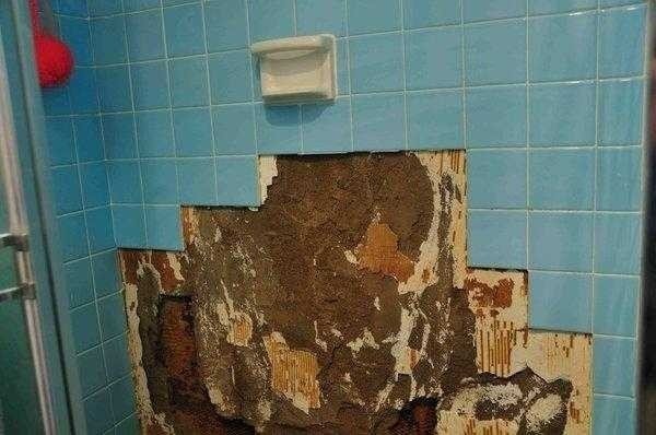 Полопалась плитка в ванной