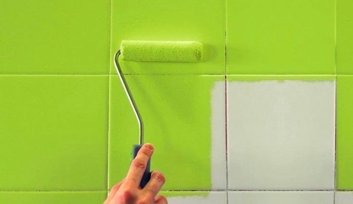 Покрасить плитку в ванной