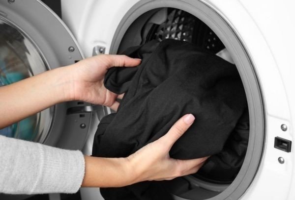 Стирка черных вещей в стиральной машине